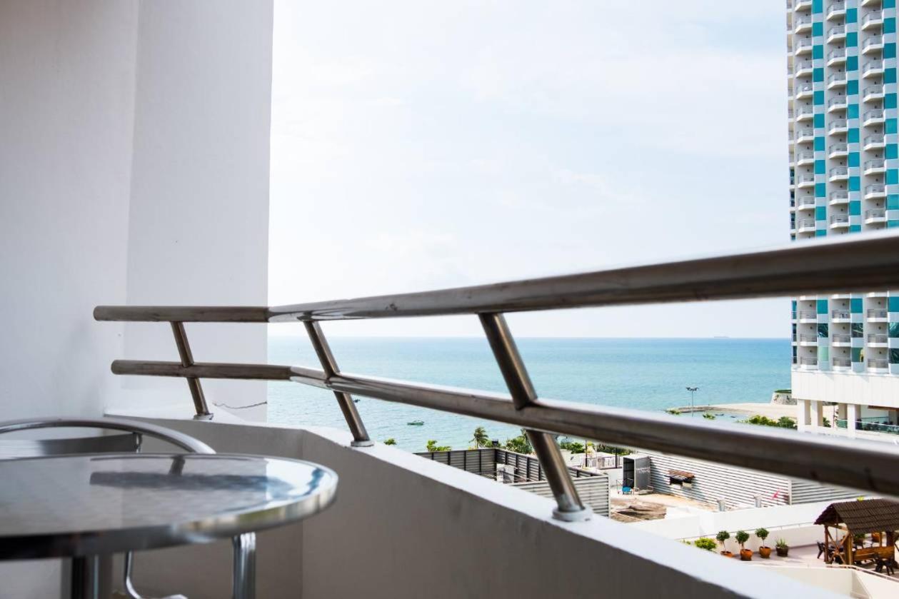Markland Seaside Pattaya Exterior foto